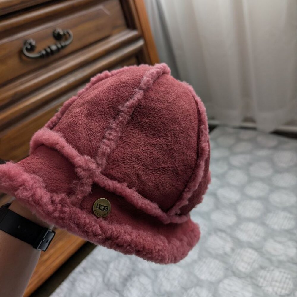 UGG Women`s Sheepskin Bucket Hat One Size Pink - Picture 11 of 15